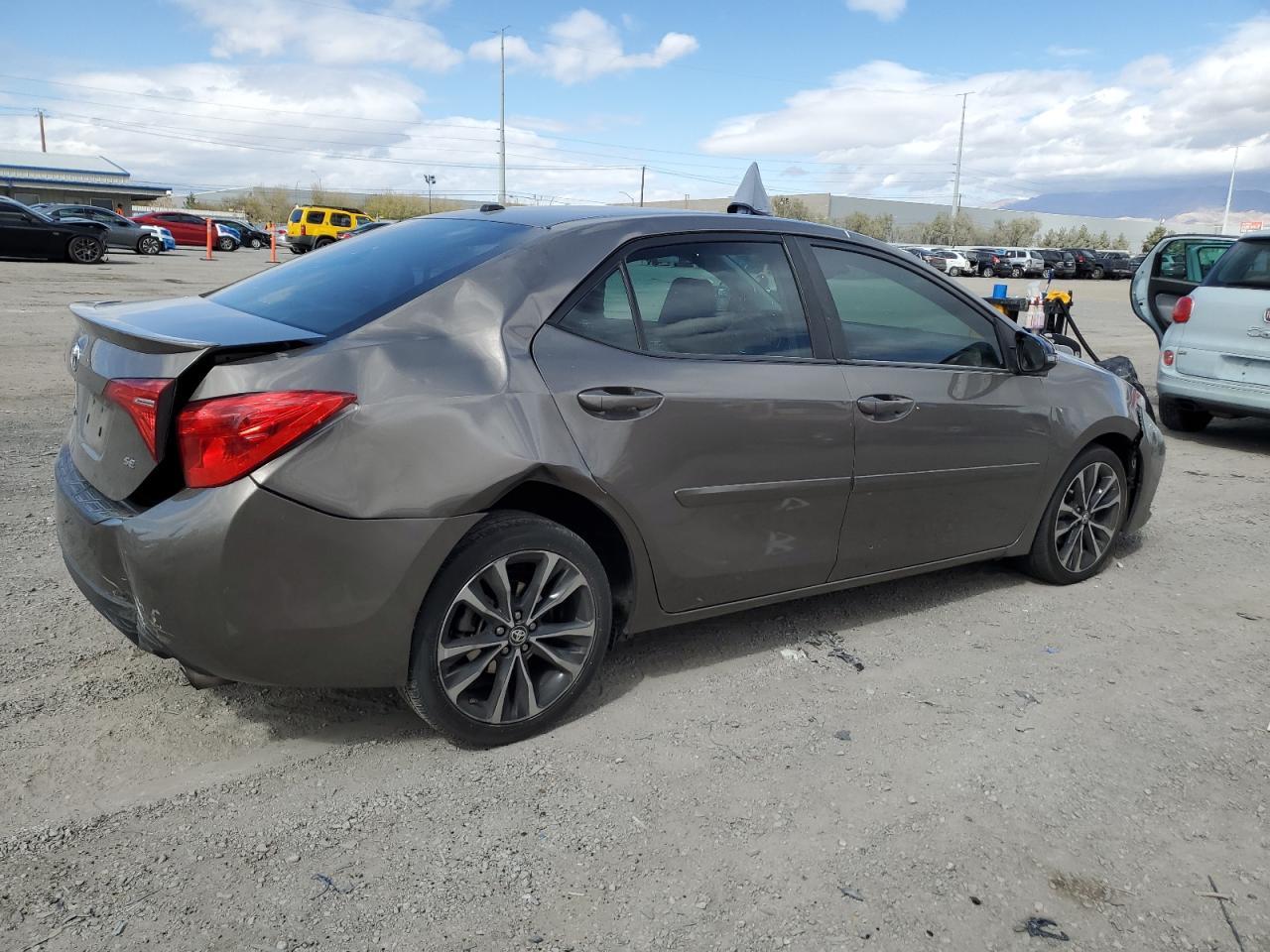 2019 TOYOTA COROLLA L - Фото 3