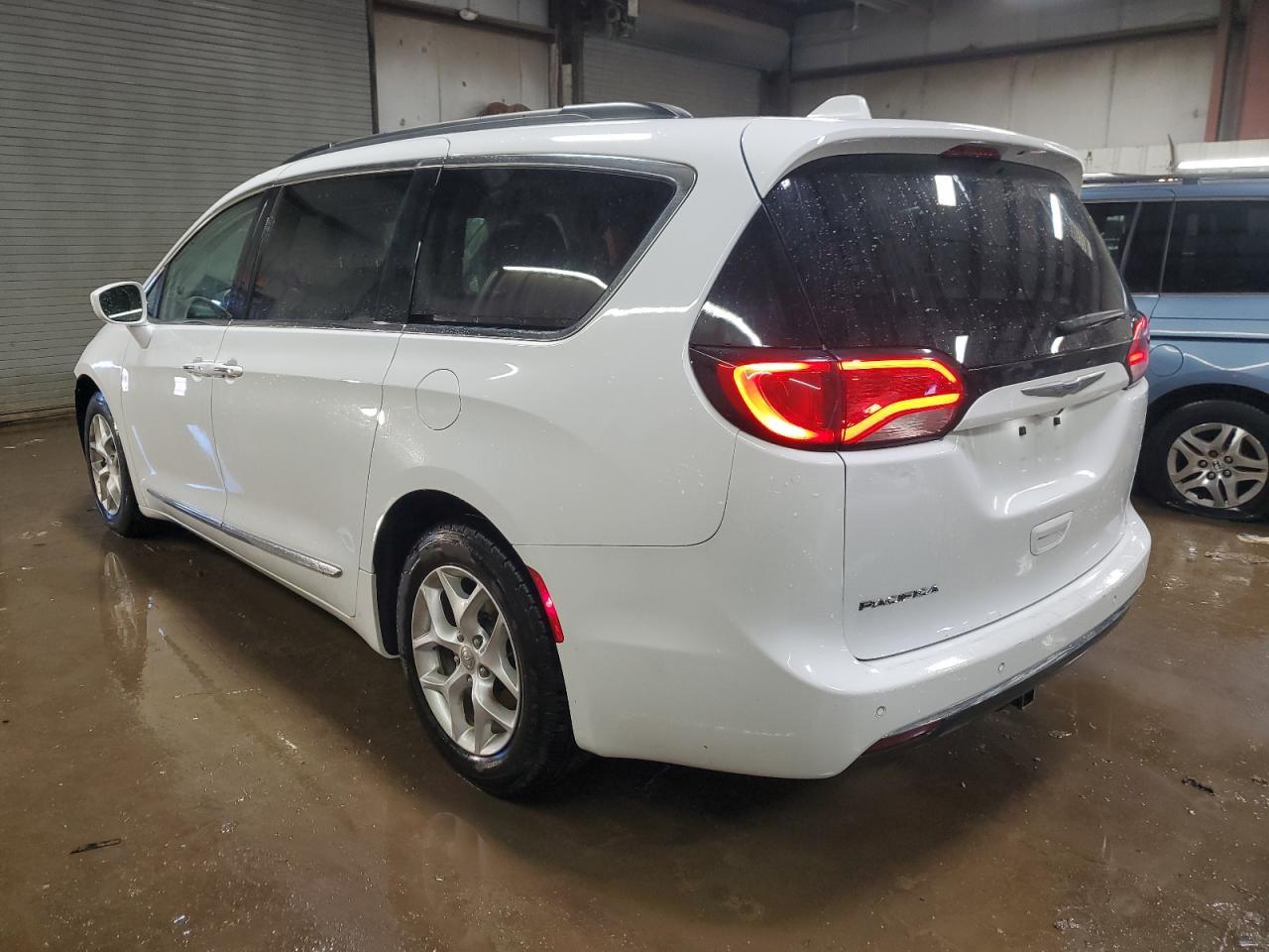 2017 CHRYSLER PACIFICA T - Фото 2