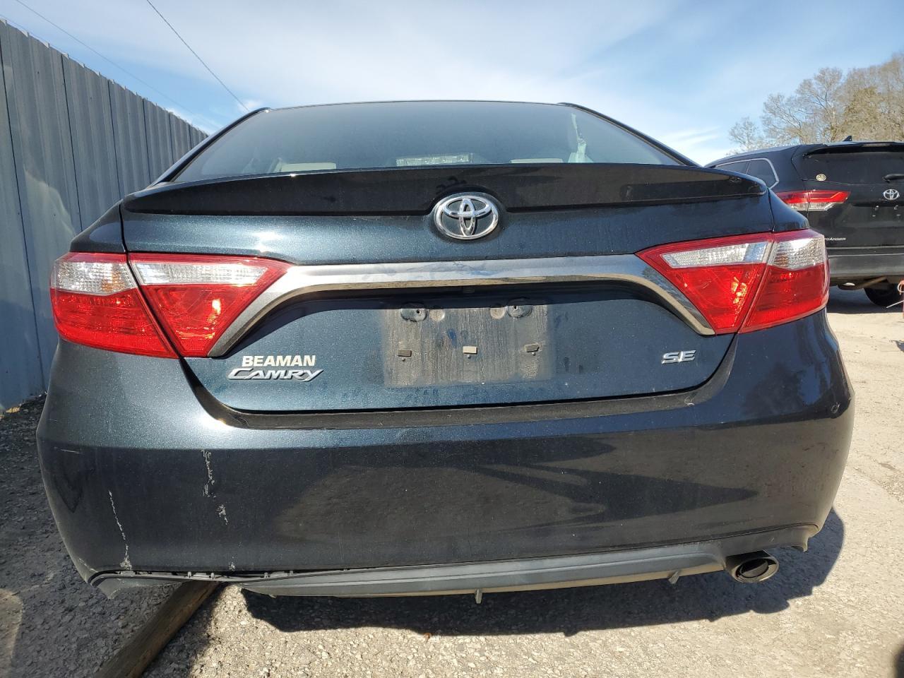 2017 TOYOTA CAMRY LE - Image 6