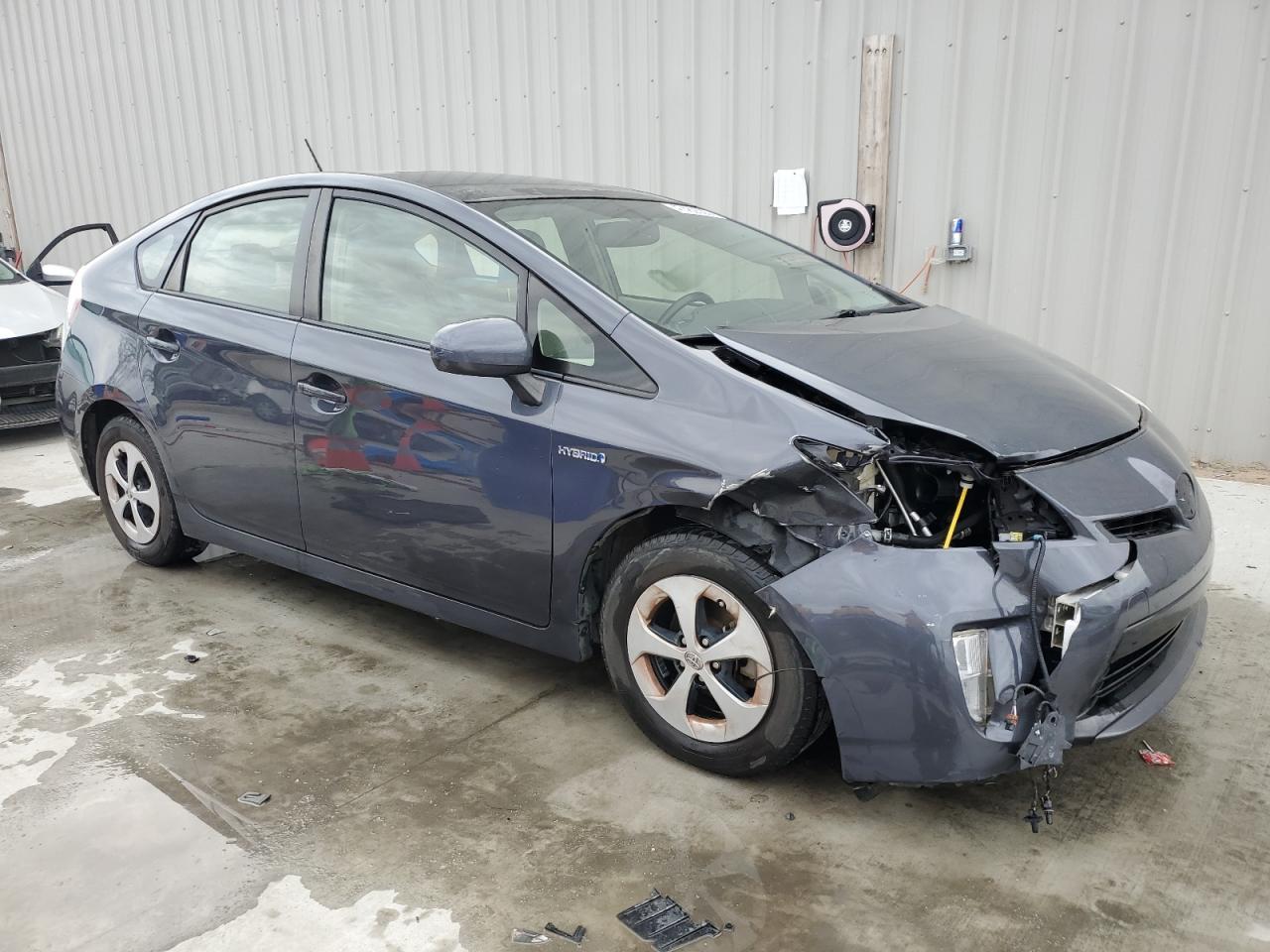 2015 TOYOTA PRIUS - Фото 4