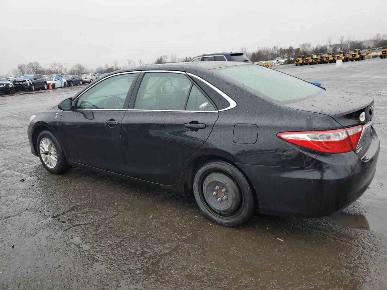 2016 TOYOTA CAMRY LE - Фото 2