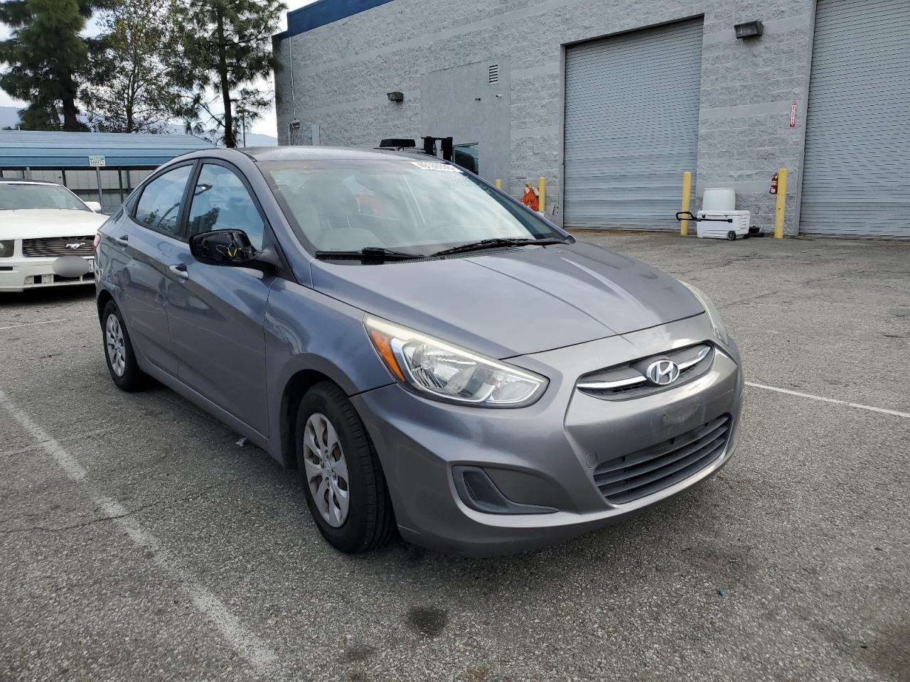 2016 HYUNDAI ACCENT SE - Фото 4