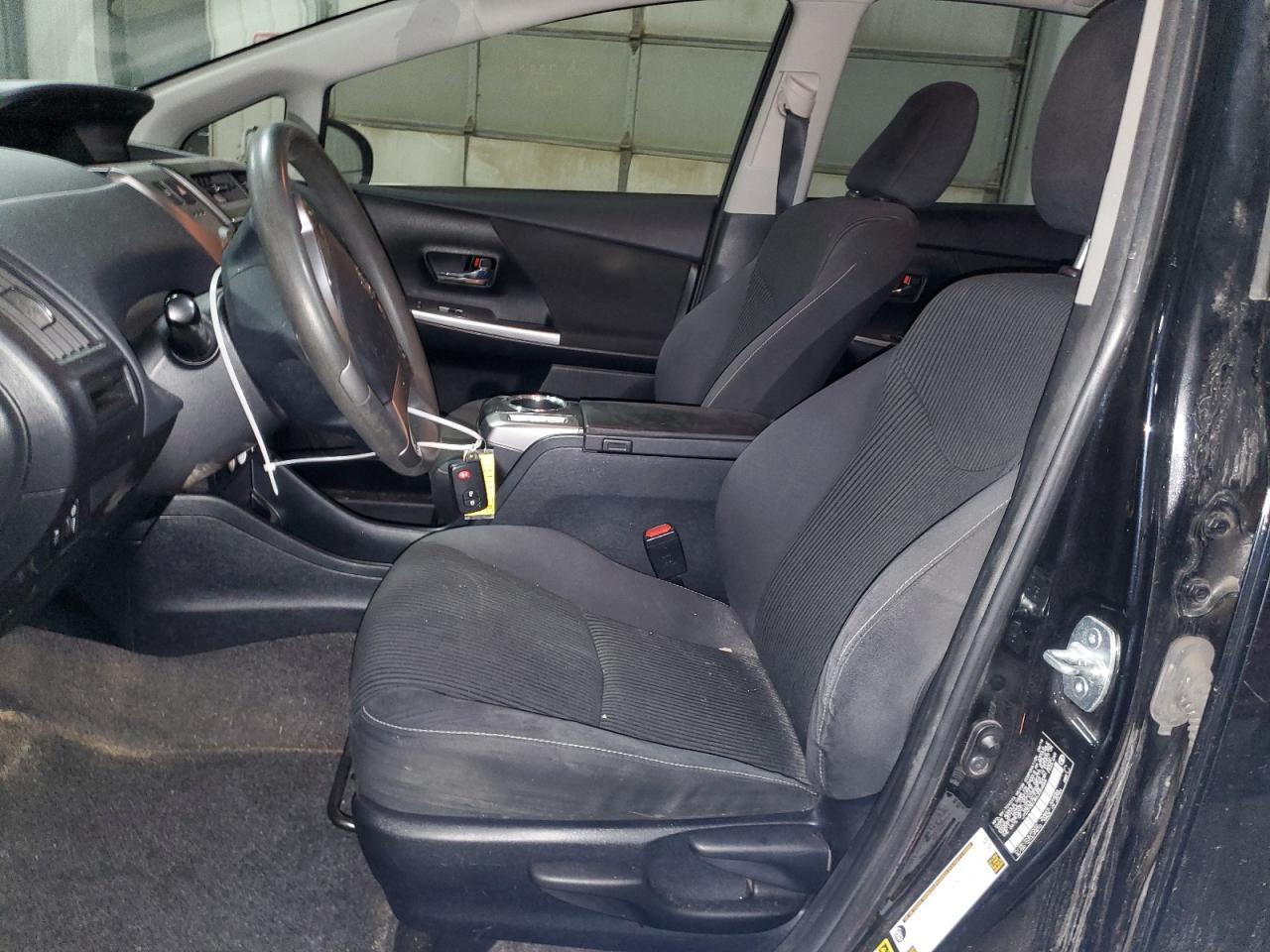 2016 TOYOTA PRIUS V - Фото 7