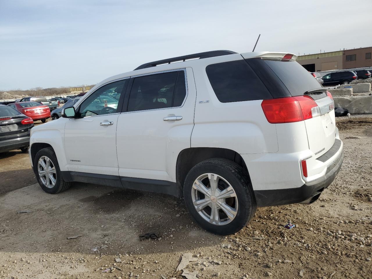 2016 GMC TERRAIN SL - Image 2