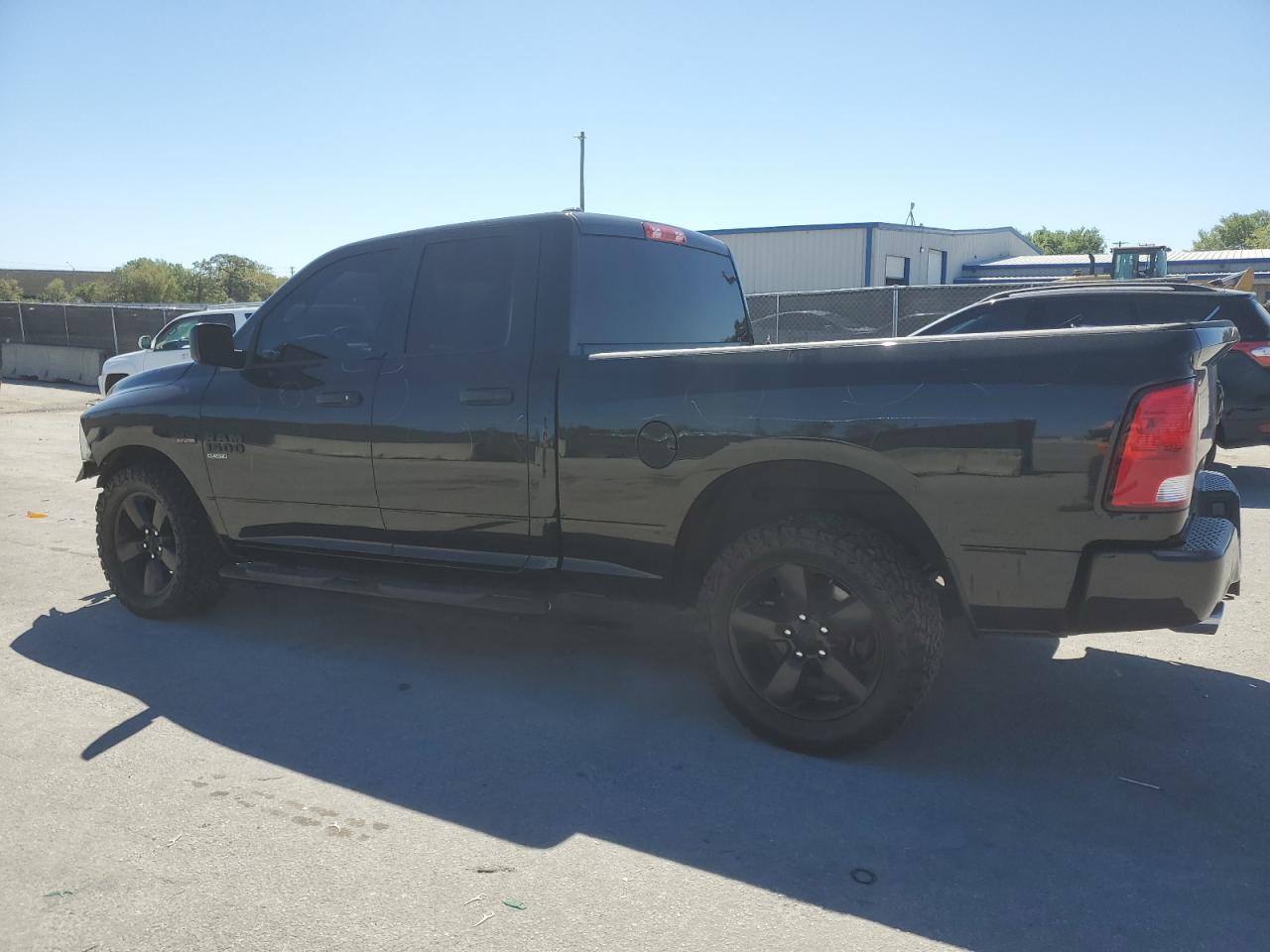 2019 RAM 1500 CLASS - Фото 2