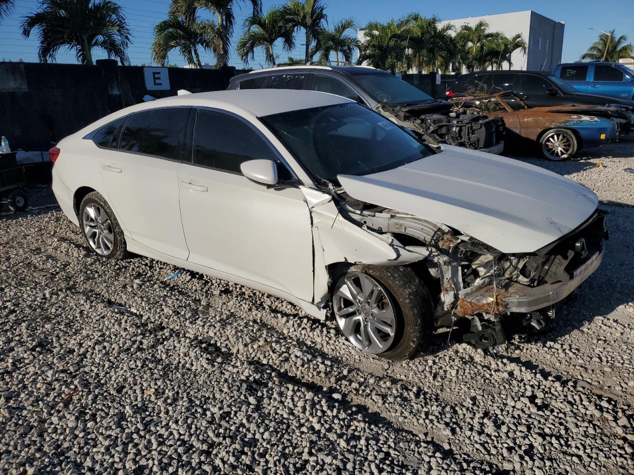 2018 HONDA ACCORD LX - Фото 4