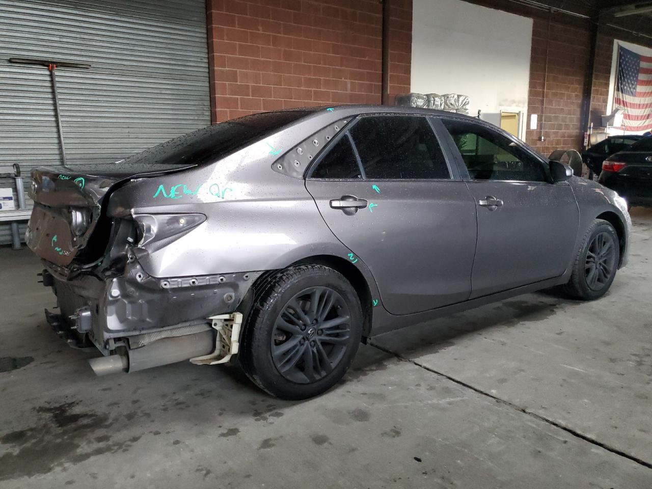 2015 TOYOTA CAMRY LE - Фото 3