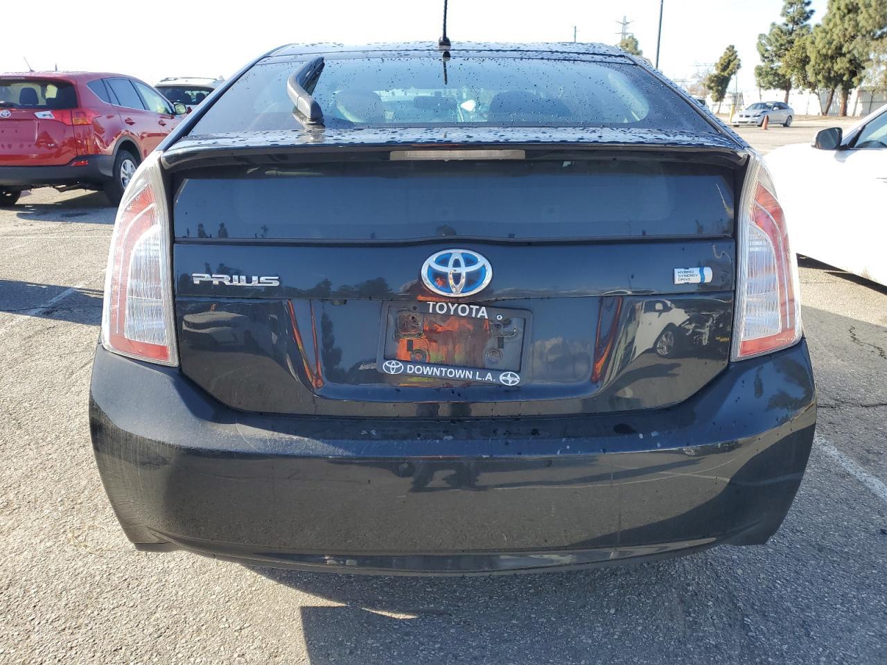 2015 TOYOTA PRIUS - Image 6