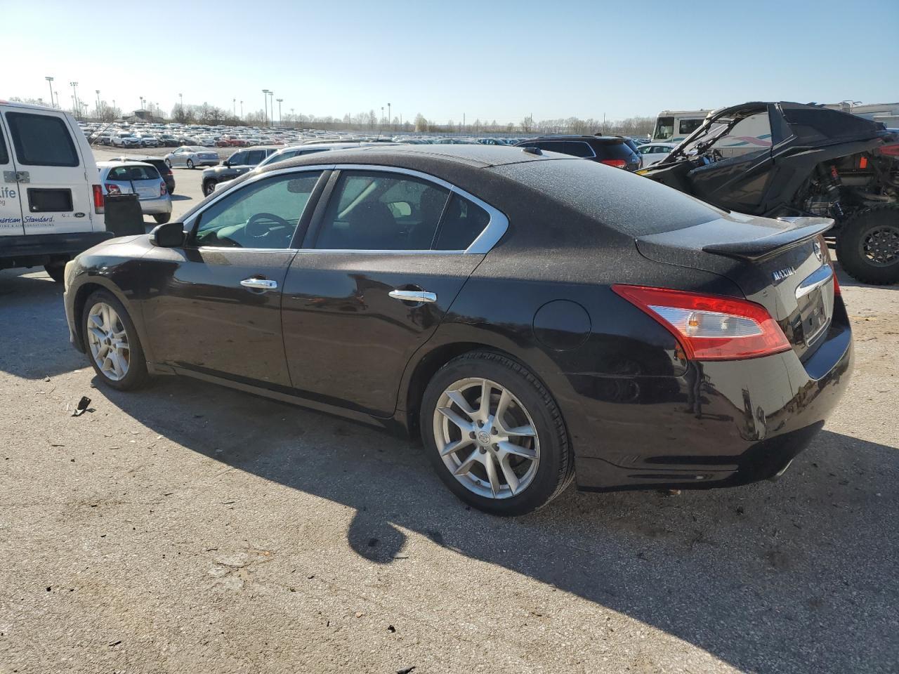2011 NISSAN MAXIMA S - Фото 2