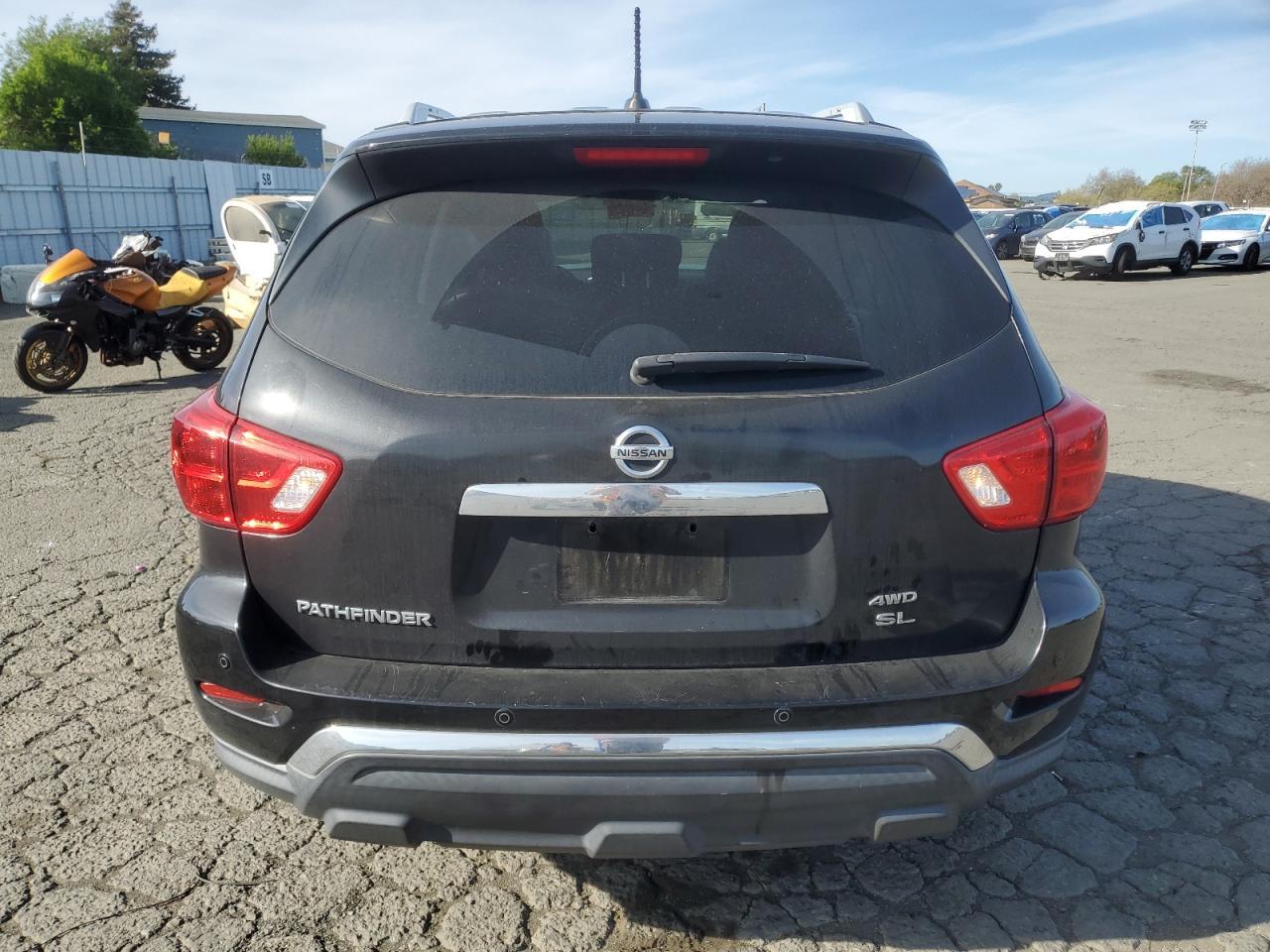 2017 NISSAN PATHFINDER - Image 6