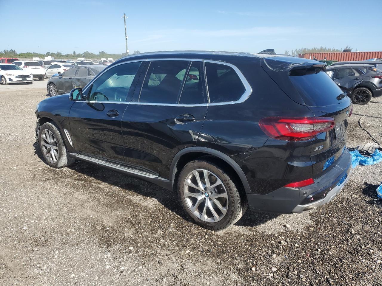 2023 BMW X5 XDRIVE4 - Фото 2
