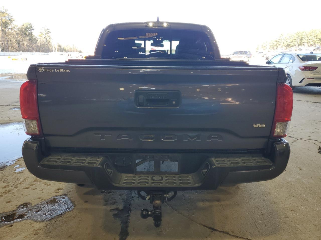 2017 TOYOTA TACOMA DOU - Фото 6