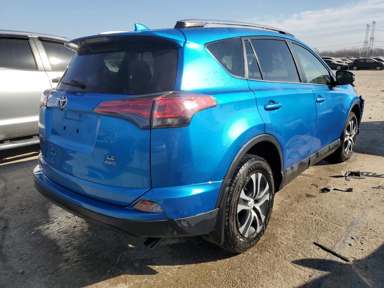 2017 TOYOTA RAV4 LE - Image 3