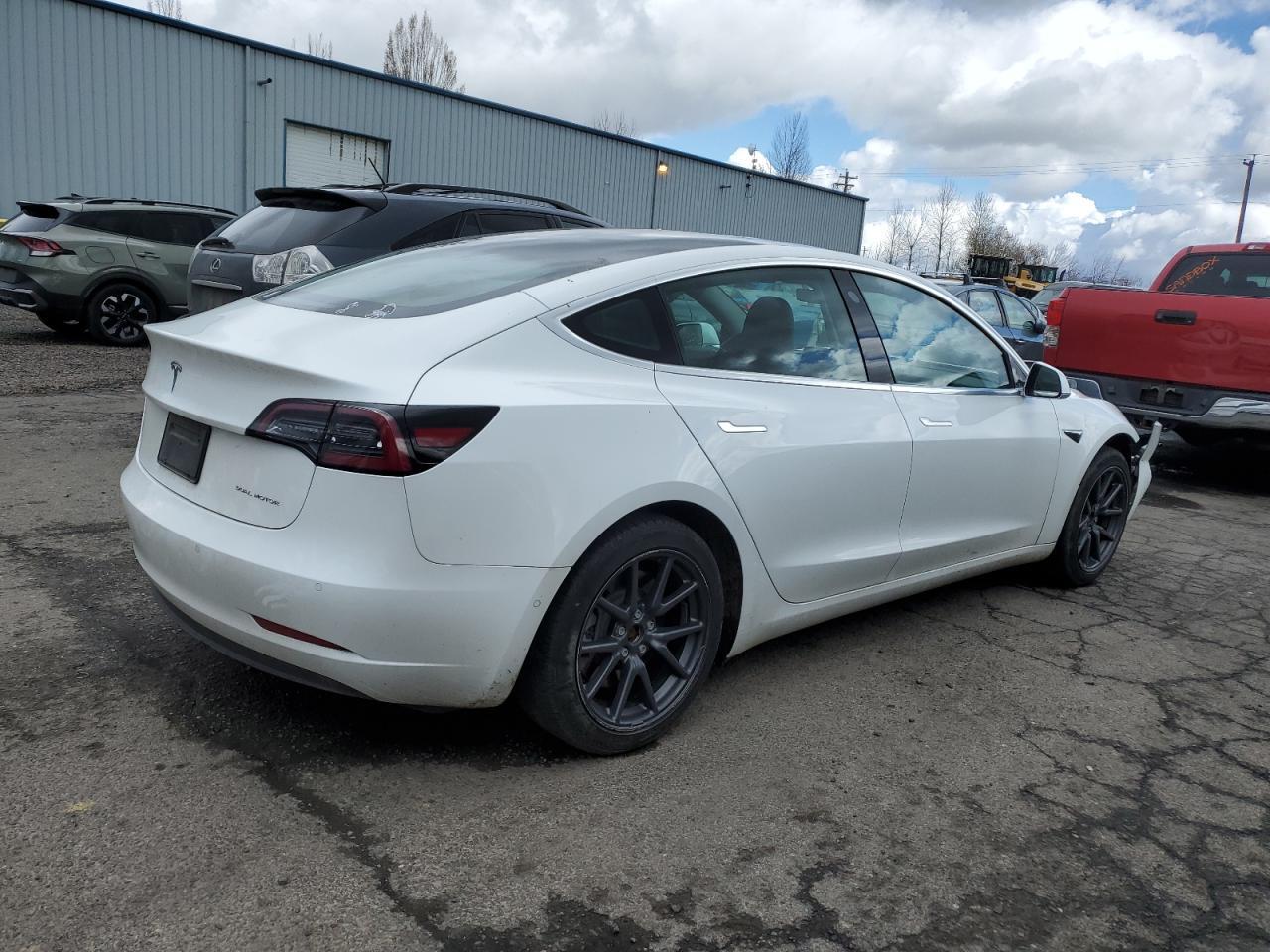 2019 TESLA MODEL 3 - Фото 3