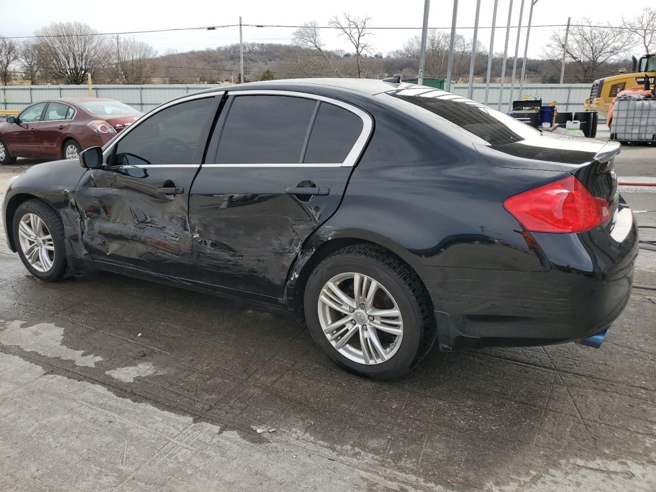 2012 INFINITI G37 - Image 2