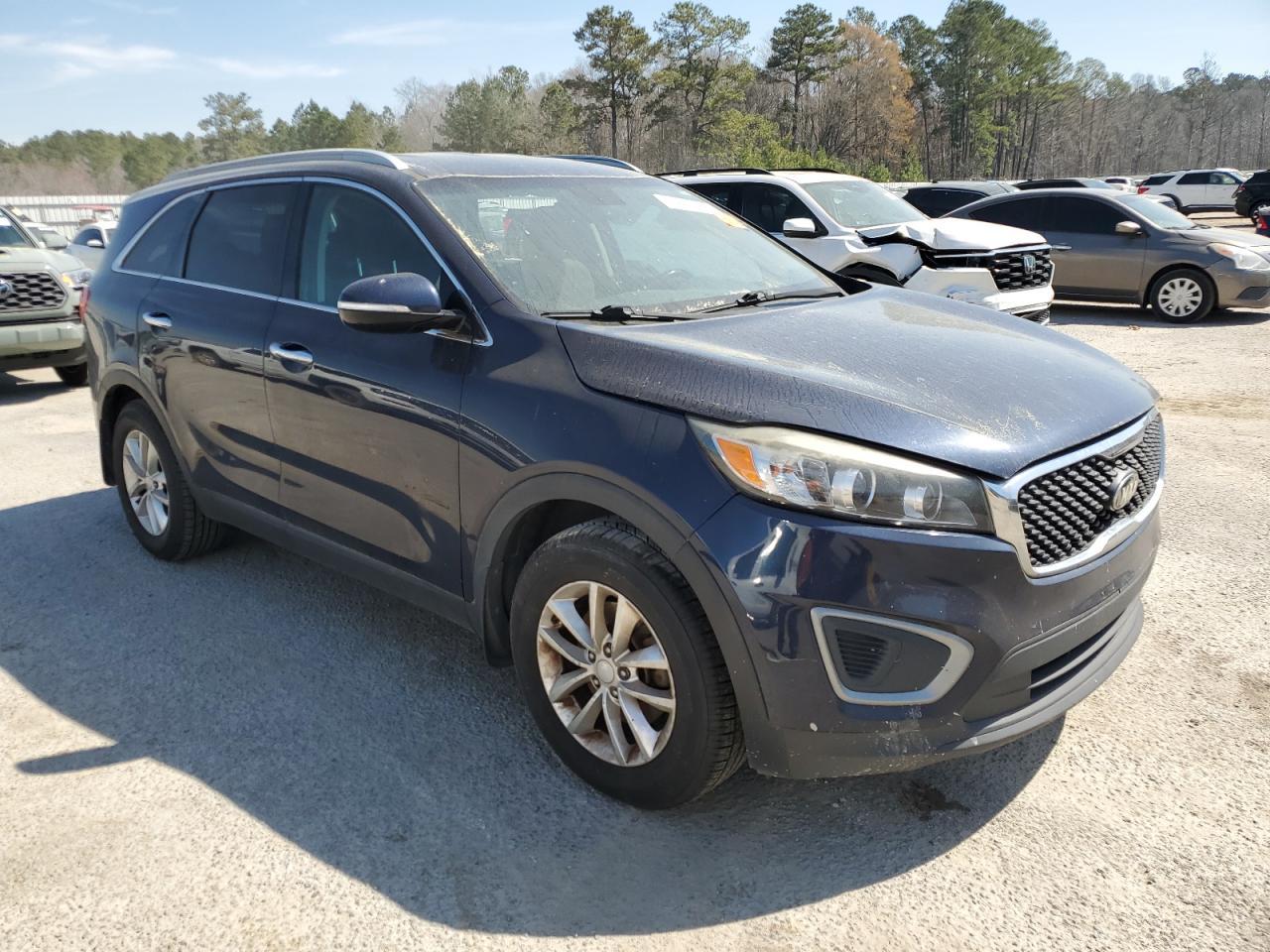 2016 KIA SORENTO LX - Image 4