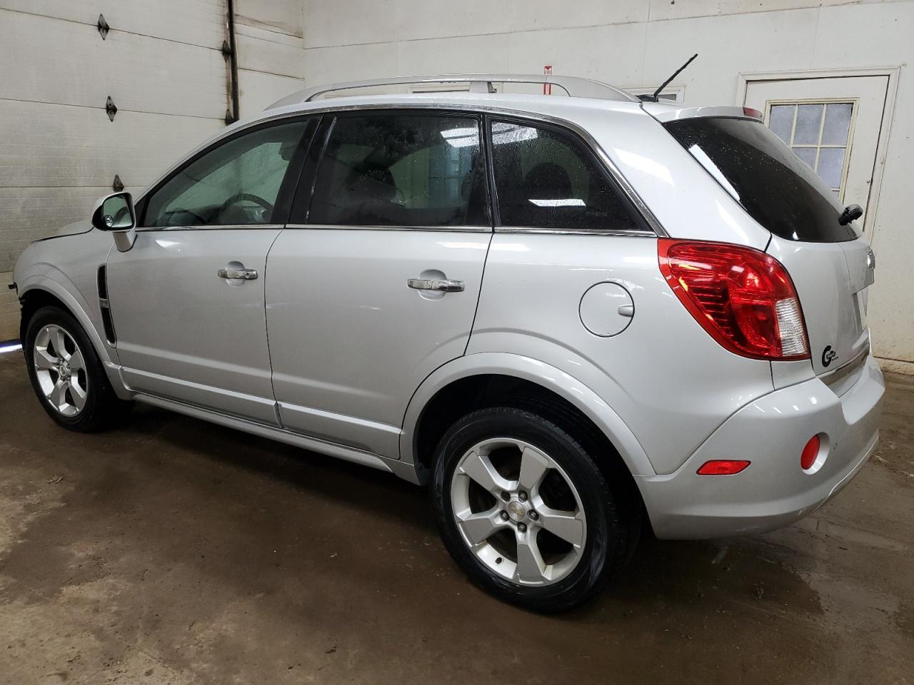 2014 CHEVROLET CAPTIVA LT - Image 2