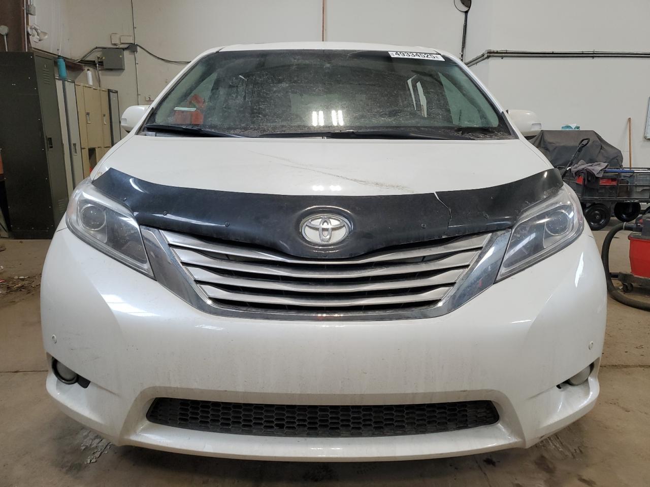 2015 TOYOTA SIENNA XLE - Фото 5