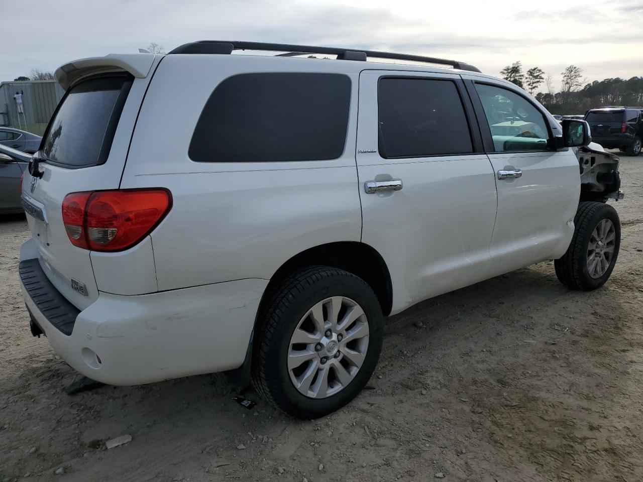 2014 TOYOTA SEQUOIA PL - Фото 3