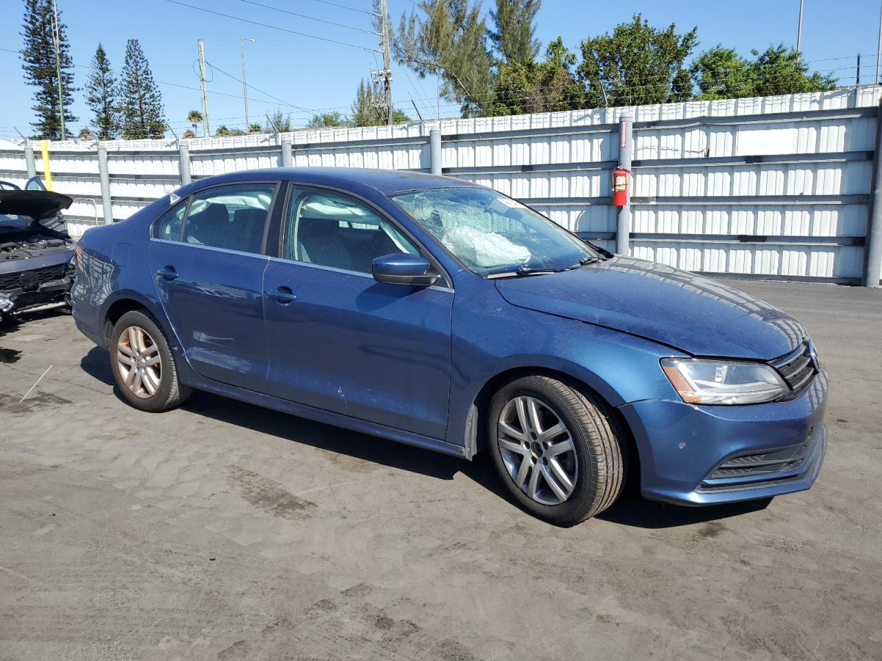 2017 VOLKSWAGEN JETTA S - Image 4