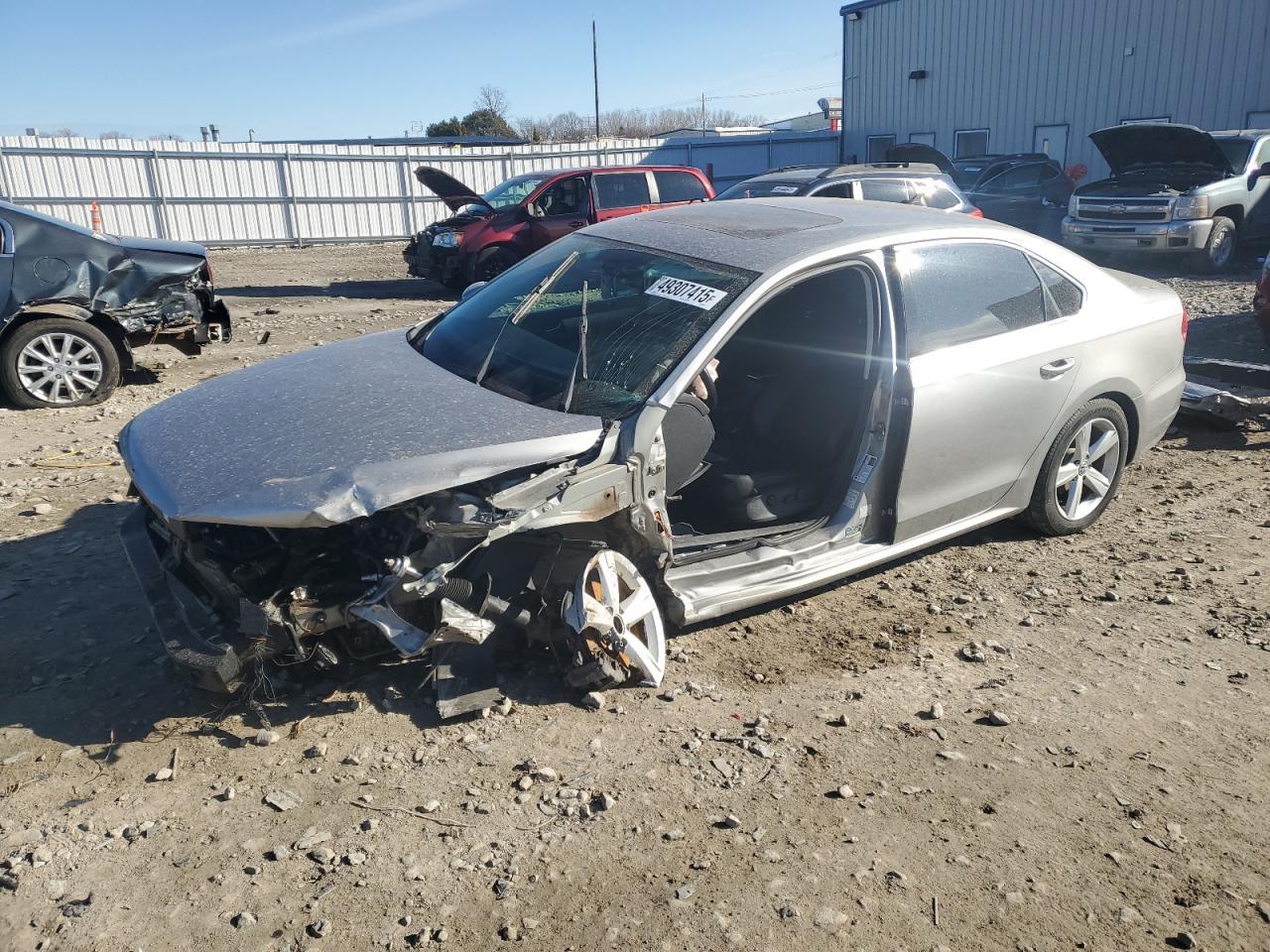 2013 VOLKSWAGEN PASSAT SE