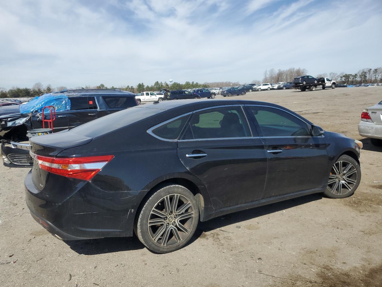 2015 TOYOTA AVALON XLE - Image 3