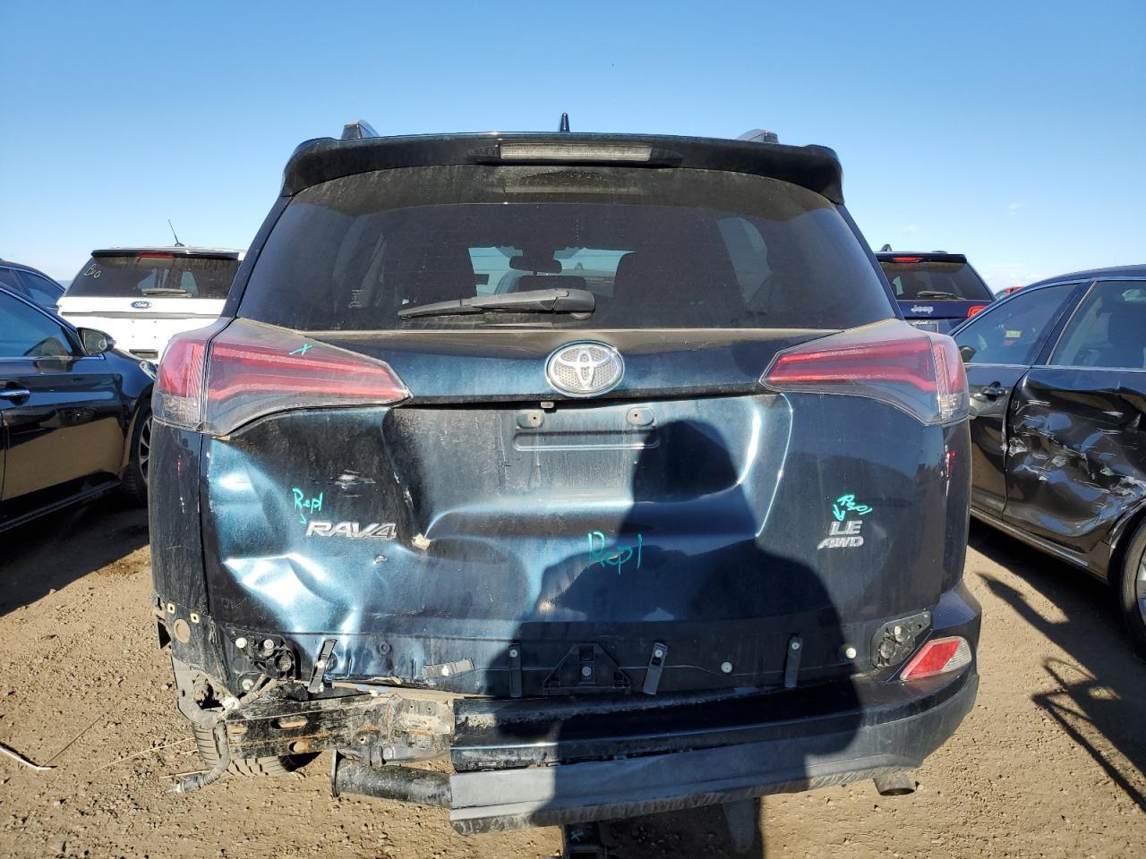 2017 TOYOTA RAV4 LE - Фото 6