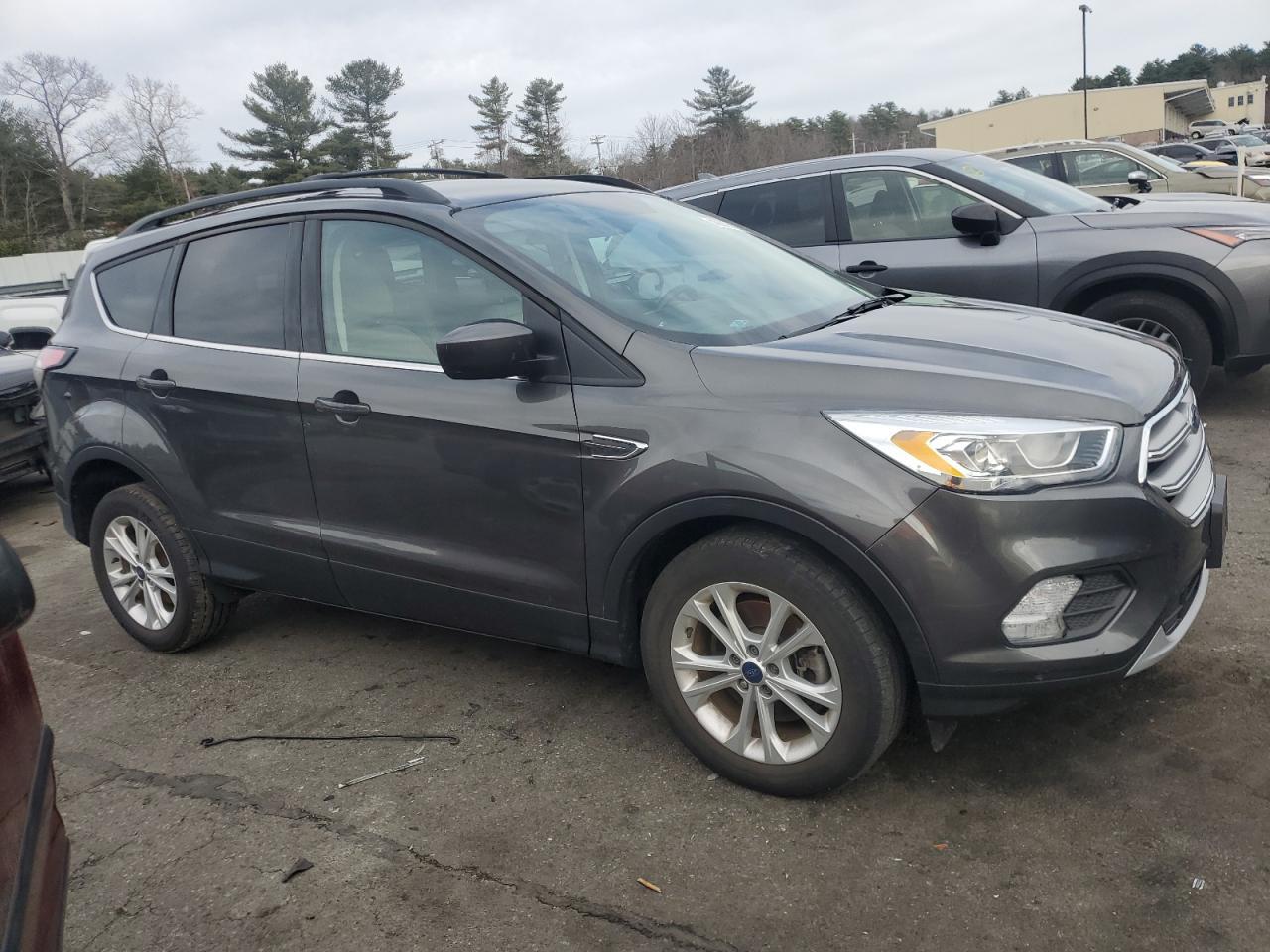 2017 FORD ESCAPE SE - Фото 4
