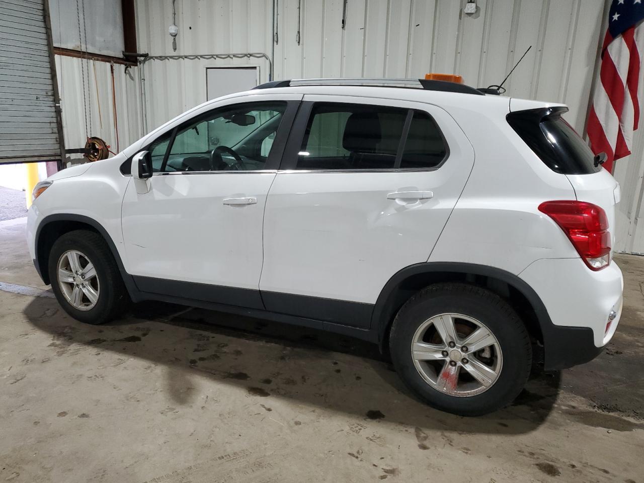 2018 CHEVROLET TRAX 1LT - Image 2