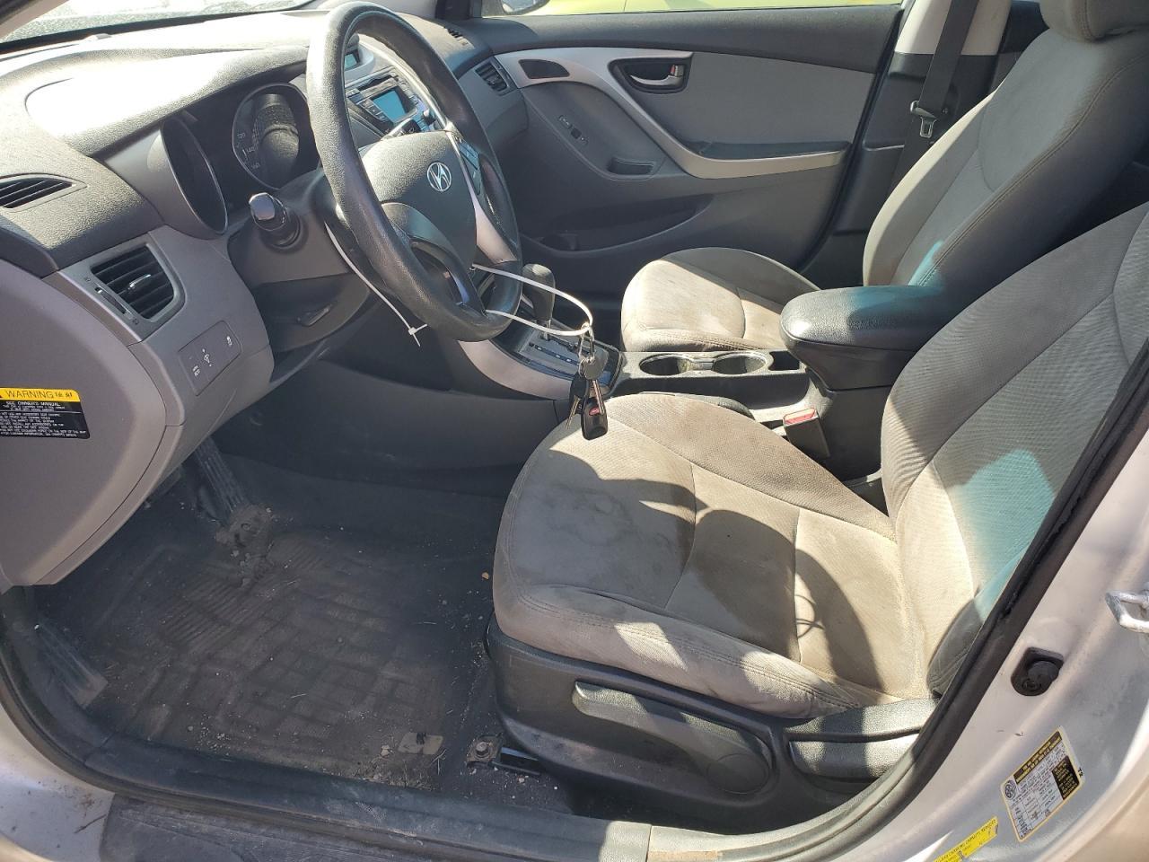 2013 HYUNDAI ELANTRA GL - Image 7