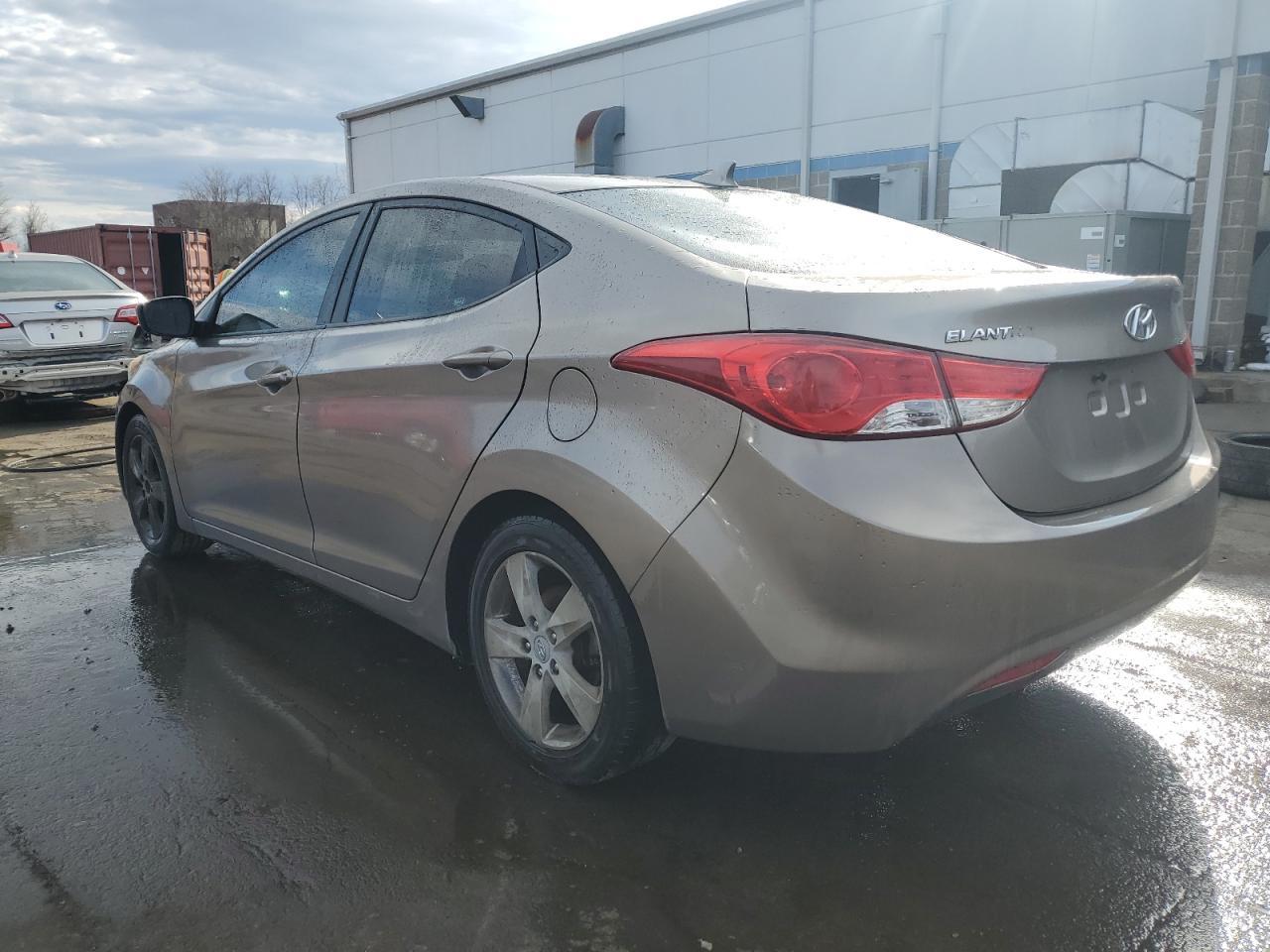 2011 HYUNDAI ELANTRA GL - Image 2