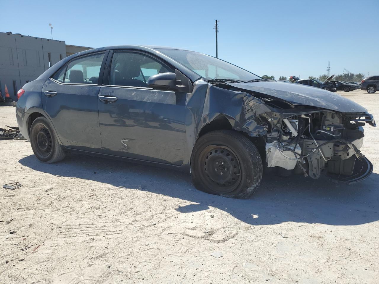2015 TOYOTA COROLLA L - Фото 4