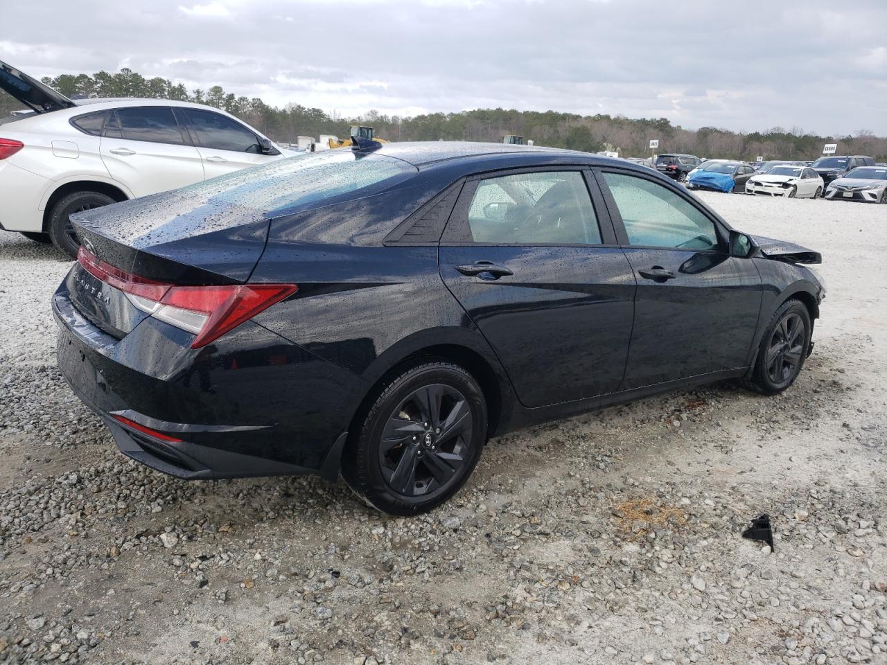 2022 HYUNDAI ELANTRA SE - Фото 3