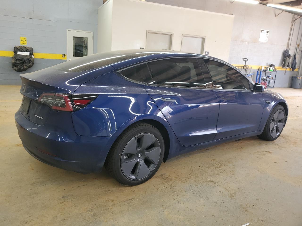 2022 TESLA MODEL 3 - Image 3