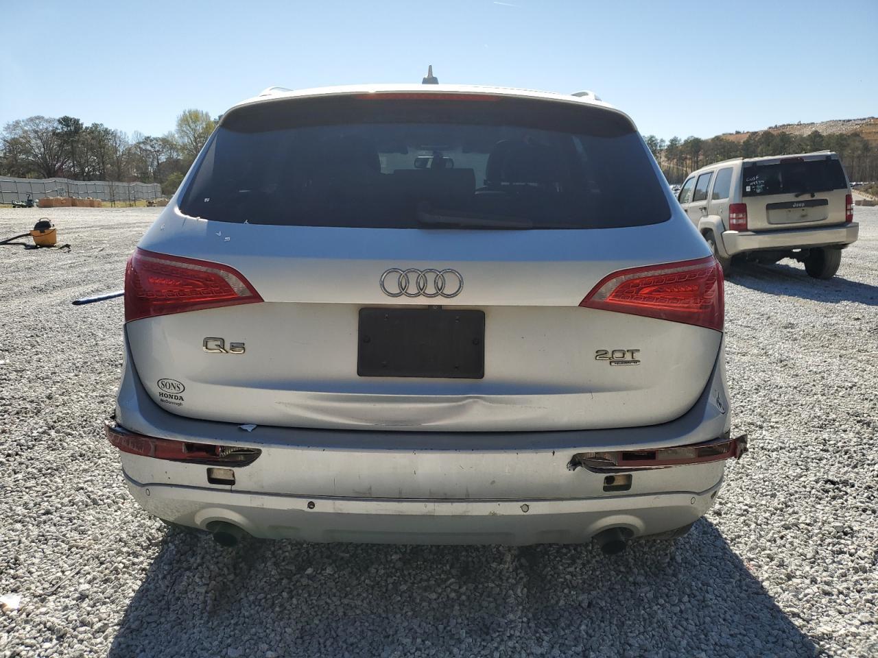2011 AUDI Q5 PREMIUM - Image 6
