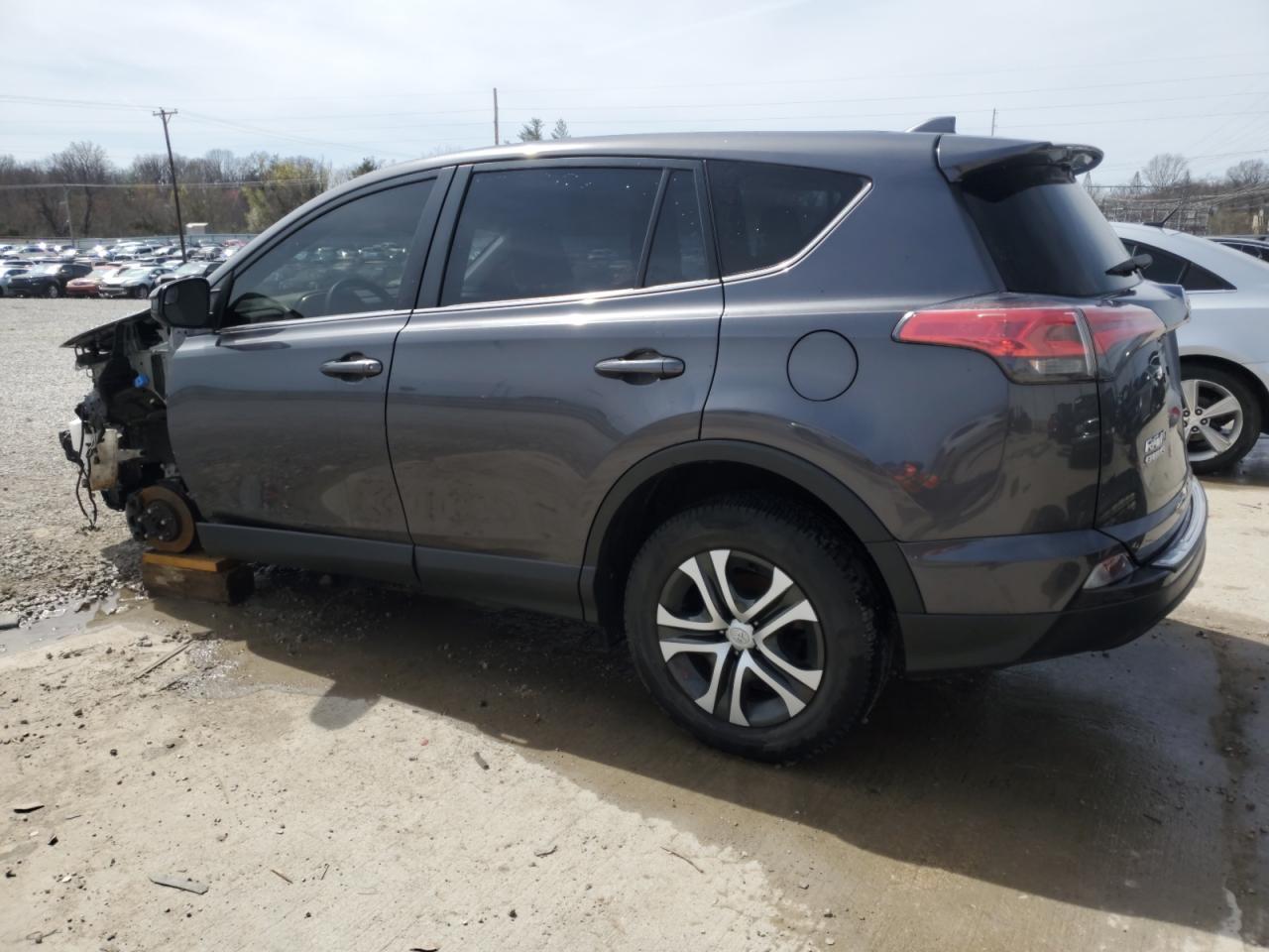 2018 TOYOTA RAV4 LE - Фото 2