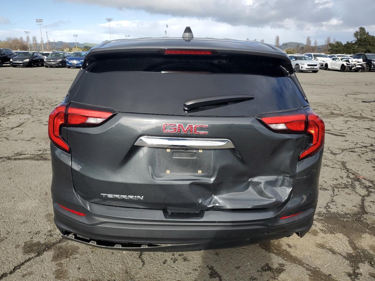 2018 GMC TERRAIN SL - Image 6