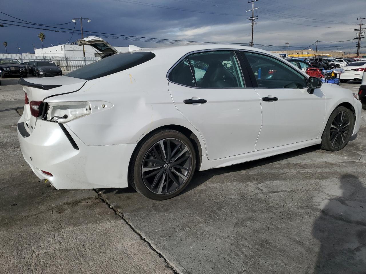 2019 TOYOTA CAMRY XSE - Фото 3
