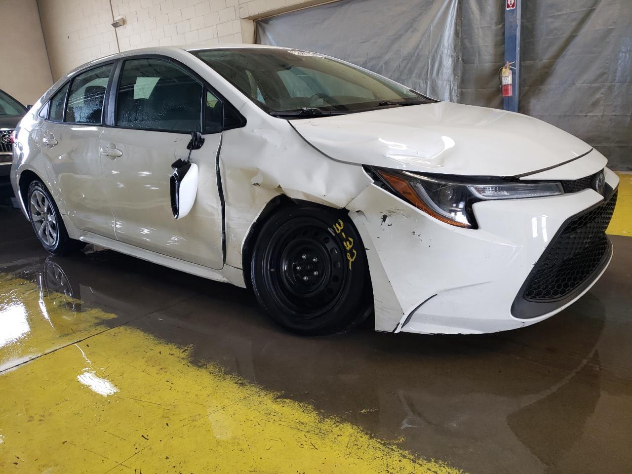 2022 TOYOTA COROLLA LE - Image 4