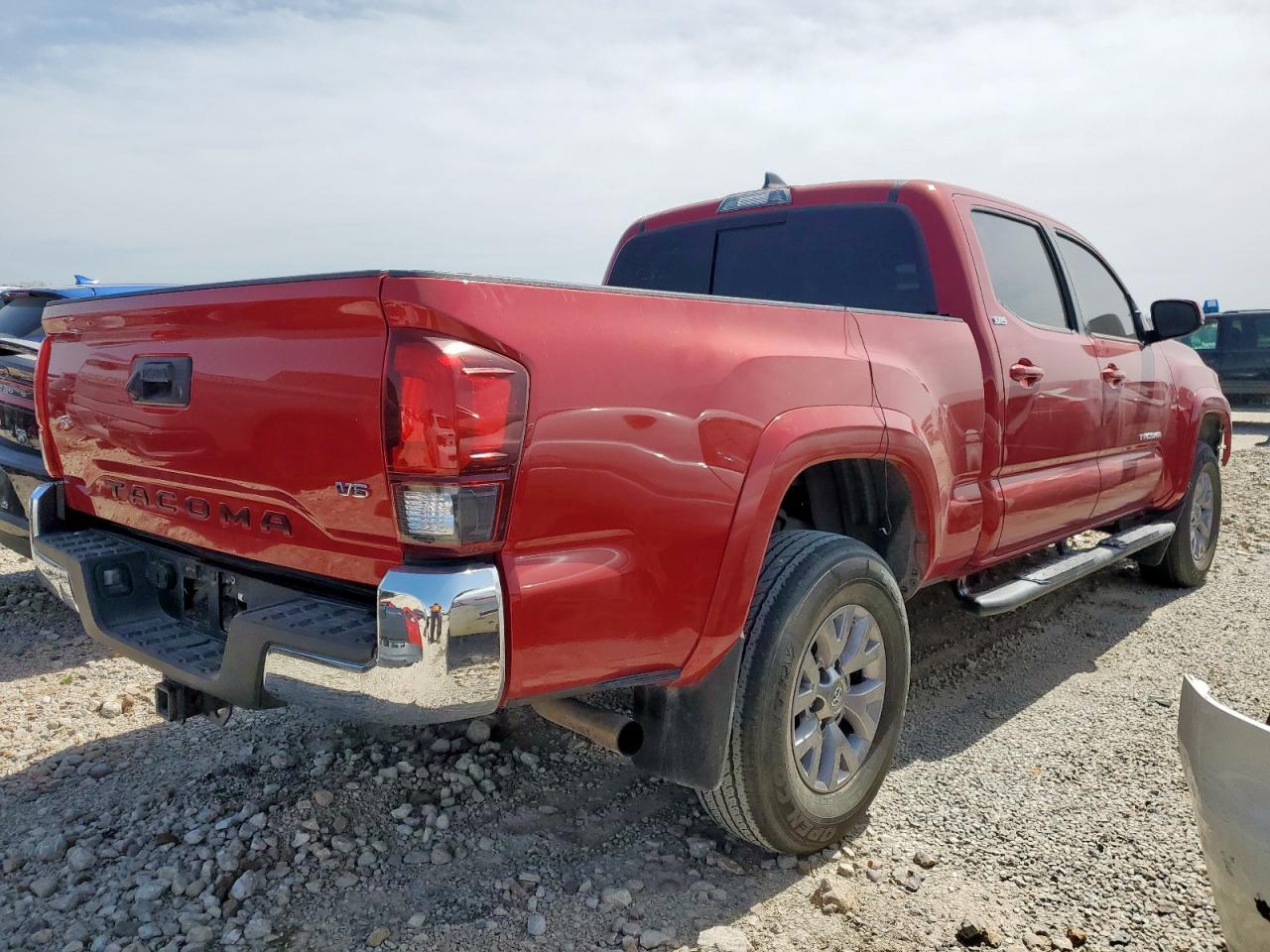 2019 TOYOTA TACOMA DOU - Фото 3