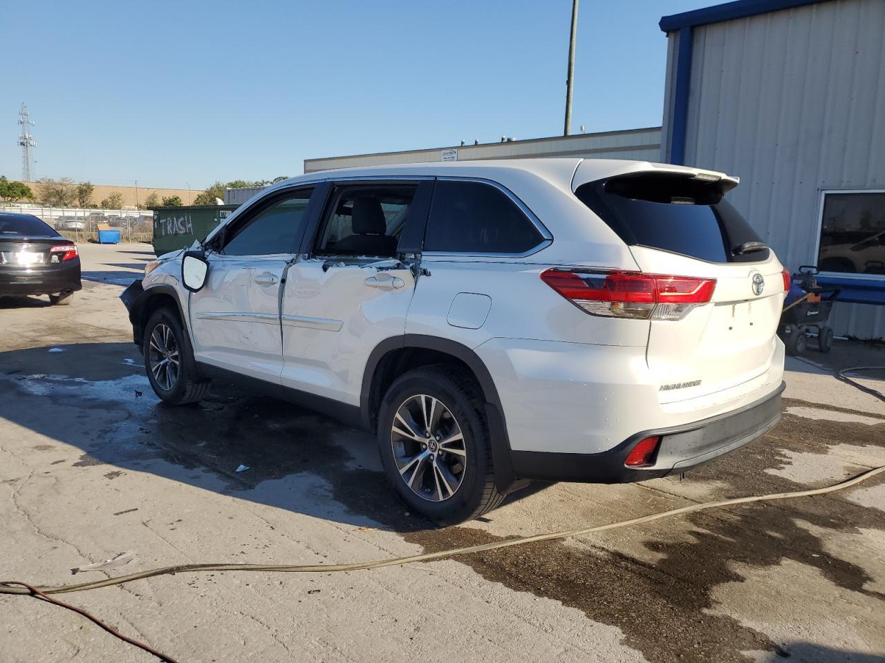 2019 TOYOTA HIGHLANDER - Фото 2