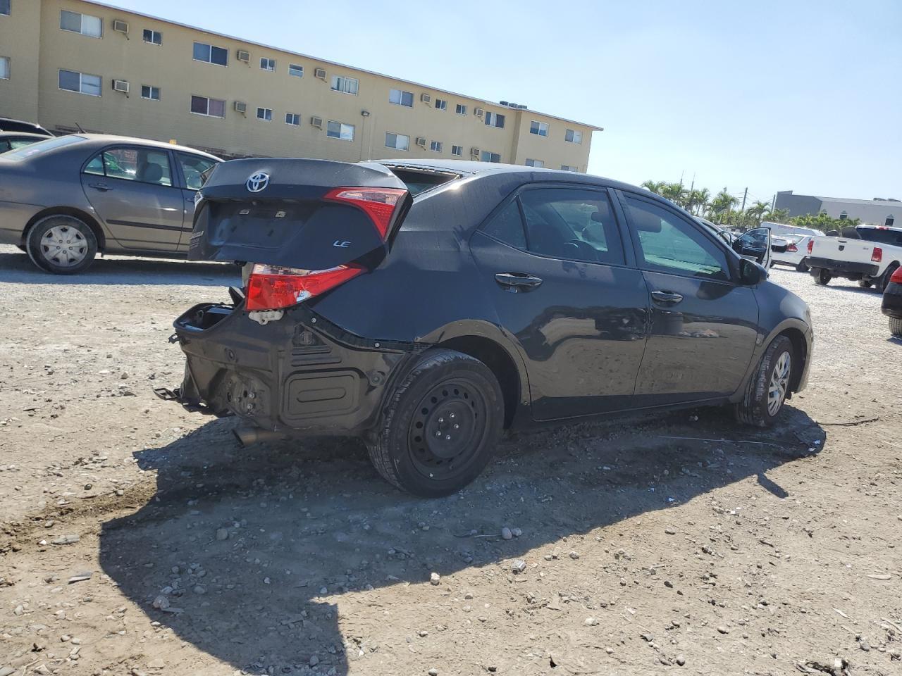 2019 TOYOTA COROLLA L - Фото 3
