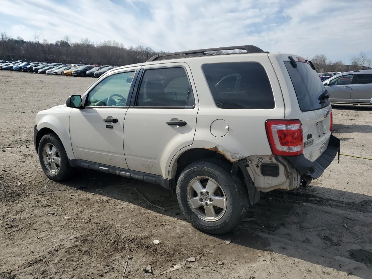 2012 FORD ESCAPE XLT - Image 2
