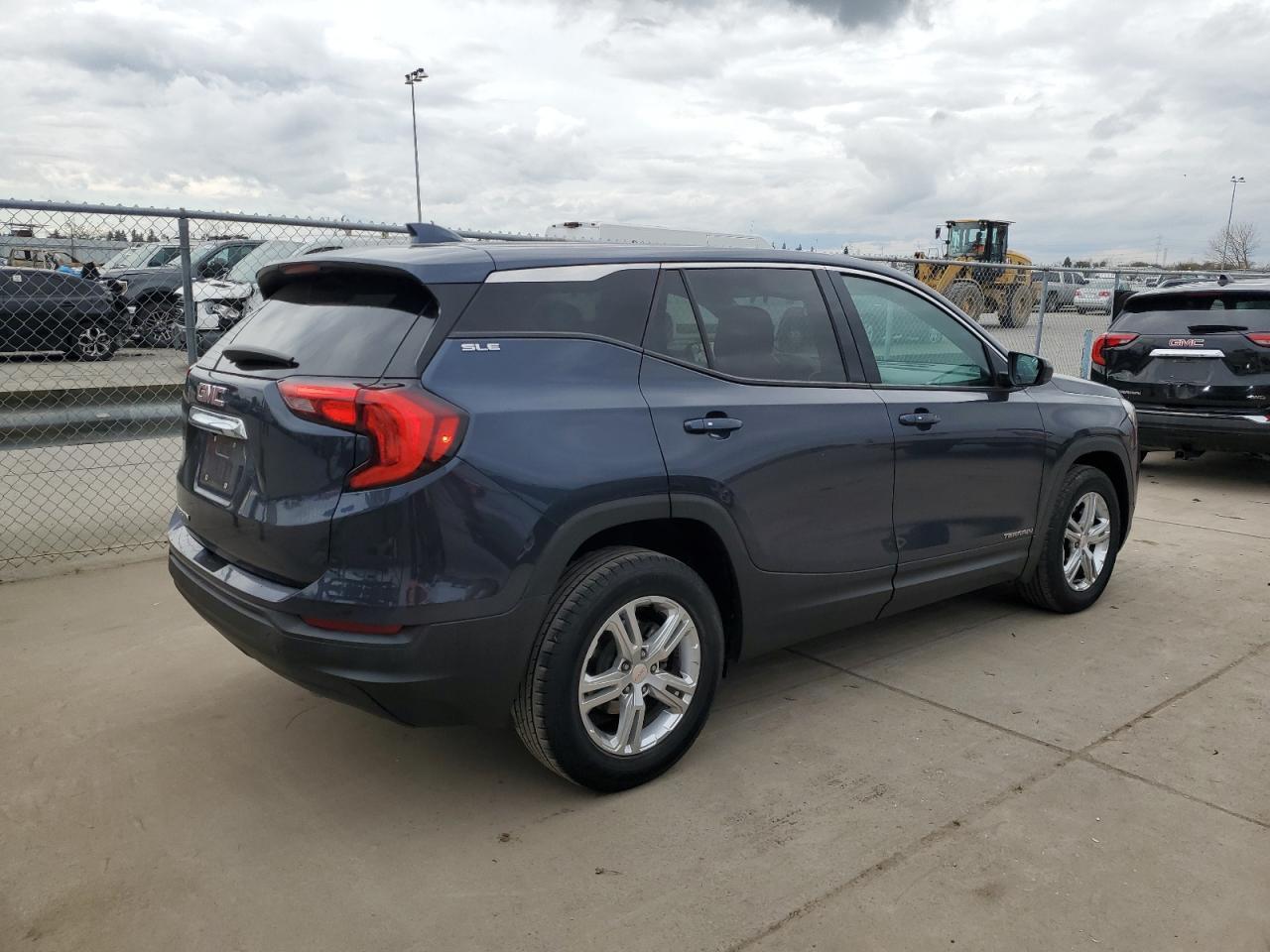 2018 GMC TERRAIN SL - Image 3
