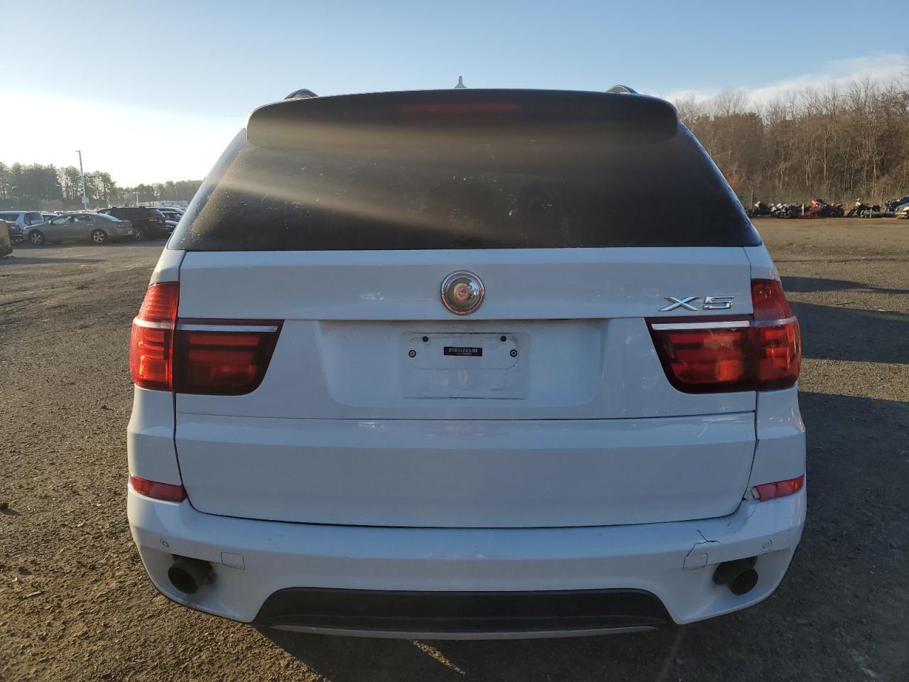 2013 BMW X5 XDRIVE3 - Image 6
