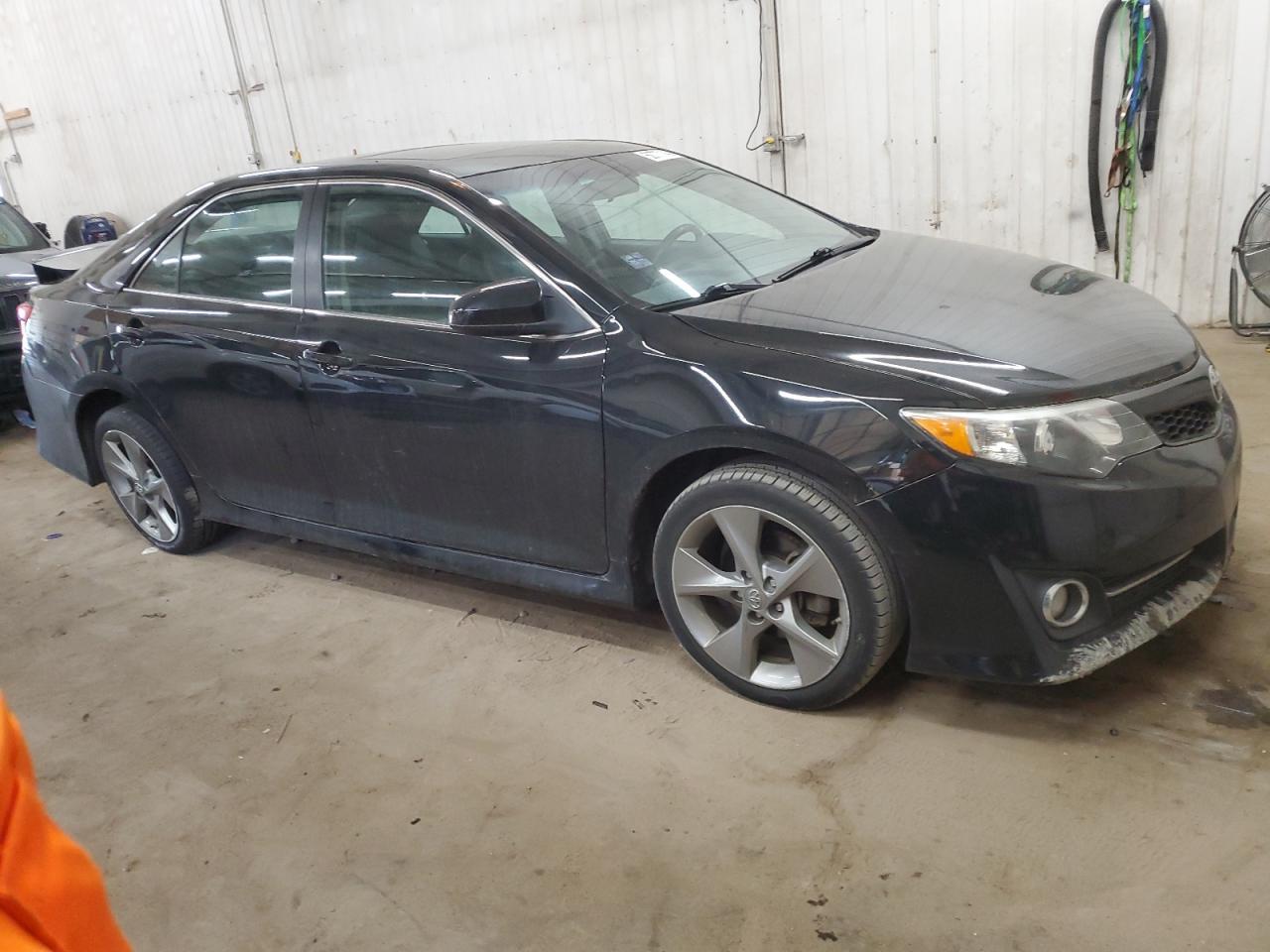 2014 TOYOTA CAMRY L - Image 4