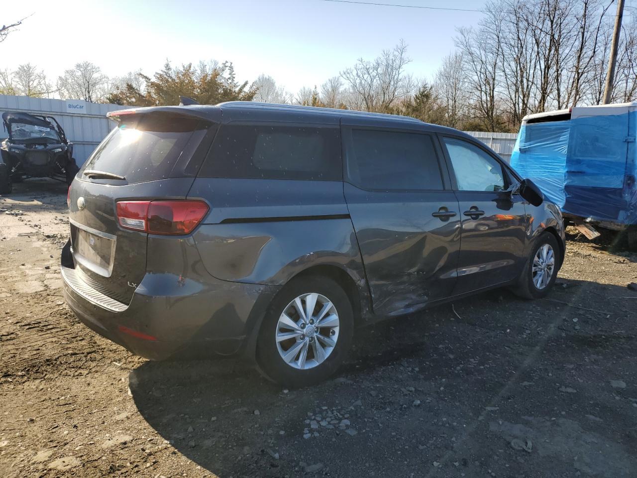 2016 KIA SEDONA LX - Фото 3