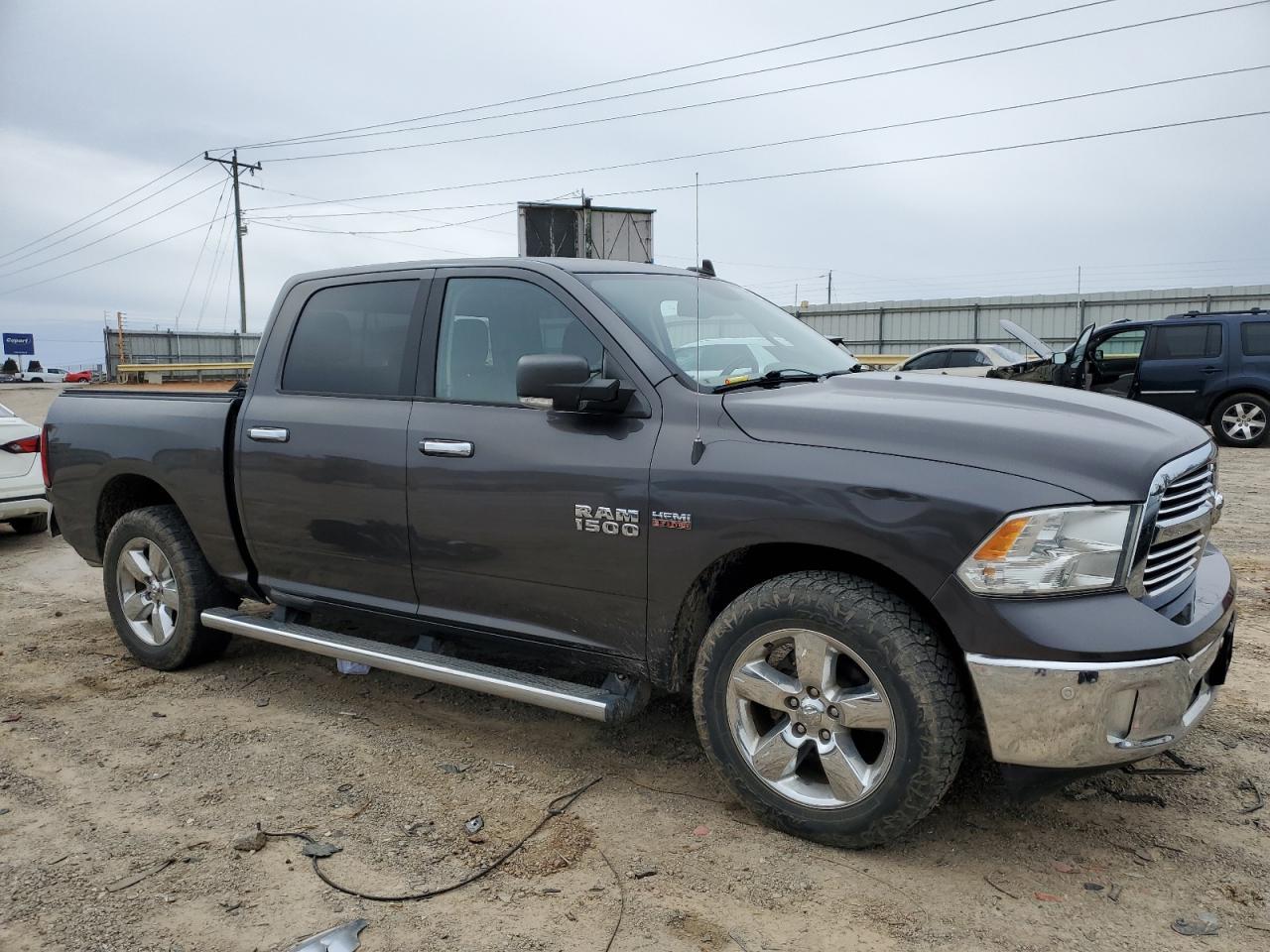 2017 RAM 1500 SLT - Image 4