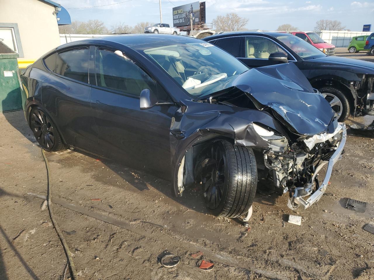 2024 TESLA MODEL Y - Image 4