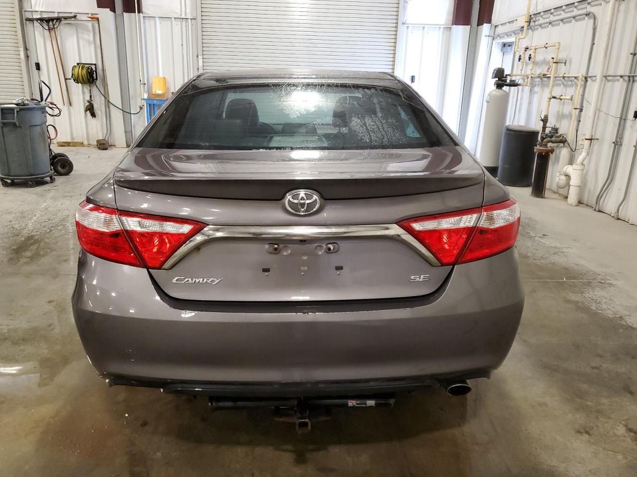 2017 TOYOTA CAMRY LE - Фото 6